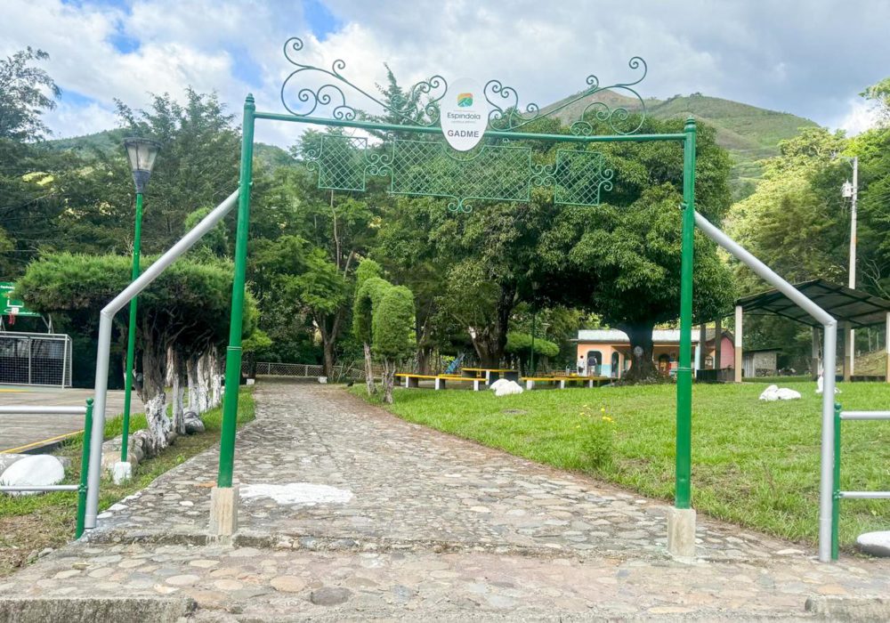 2a8aa083-684e-4147-ab37-9a41c5c7f3e0